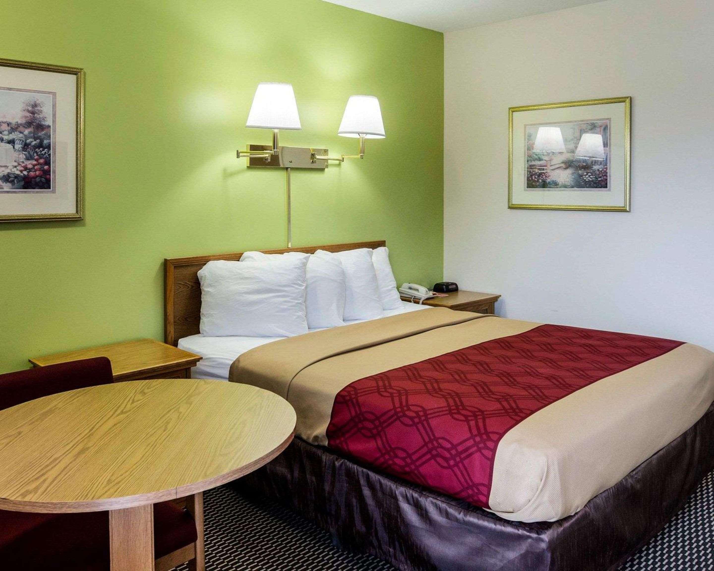 Econo Lodge University Lawrence Exteriér fotografie