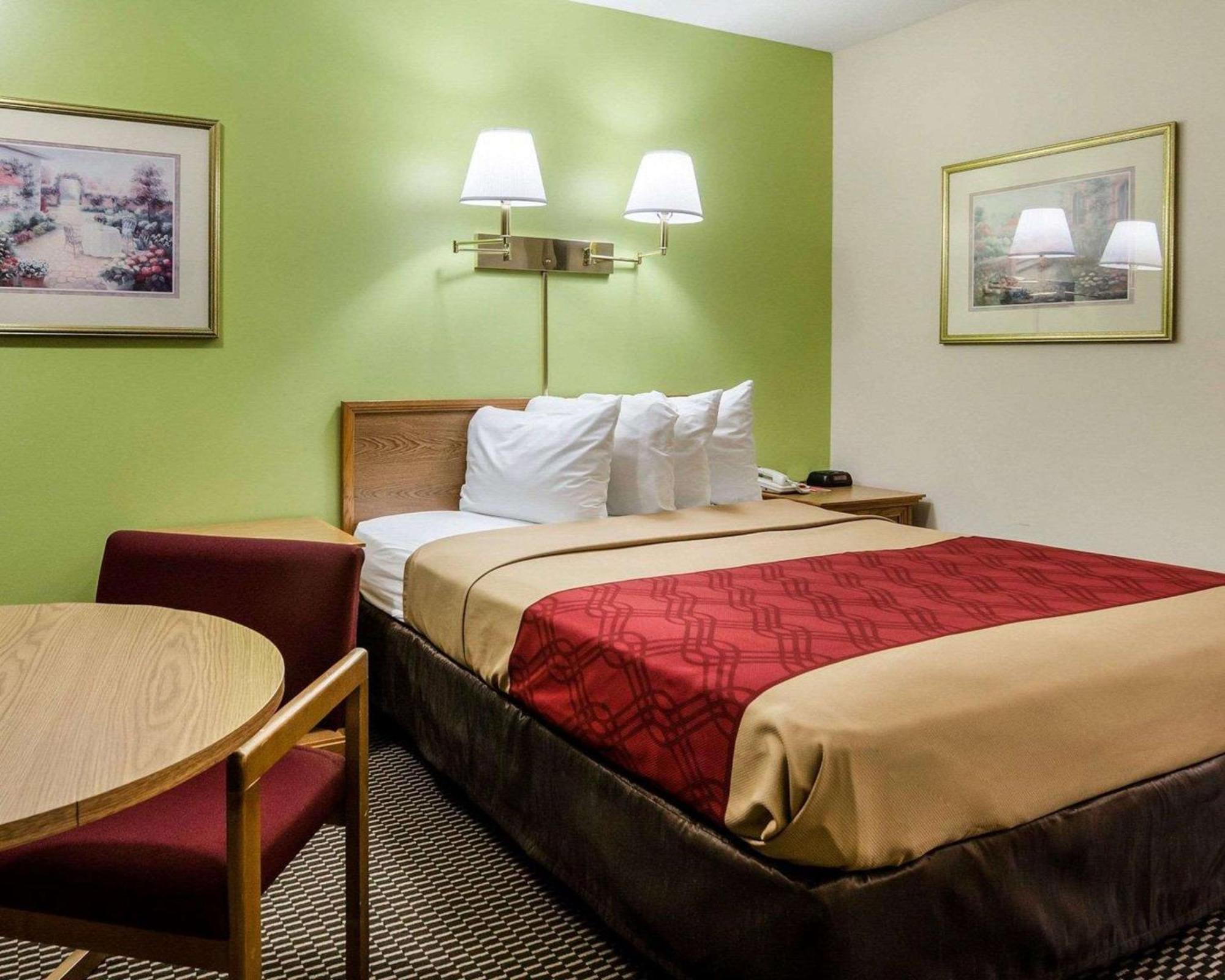 Econo Lodge University Lawrence Exteriér fotografie