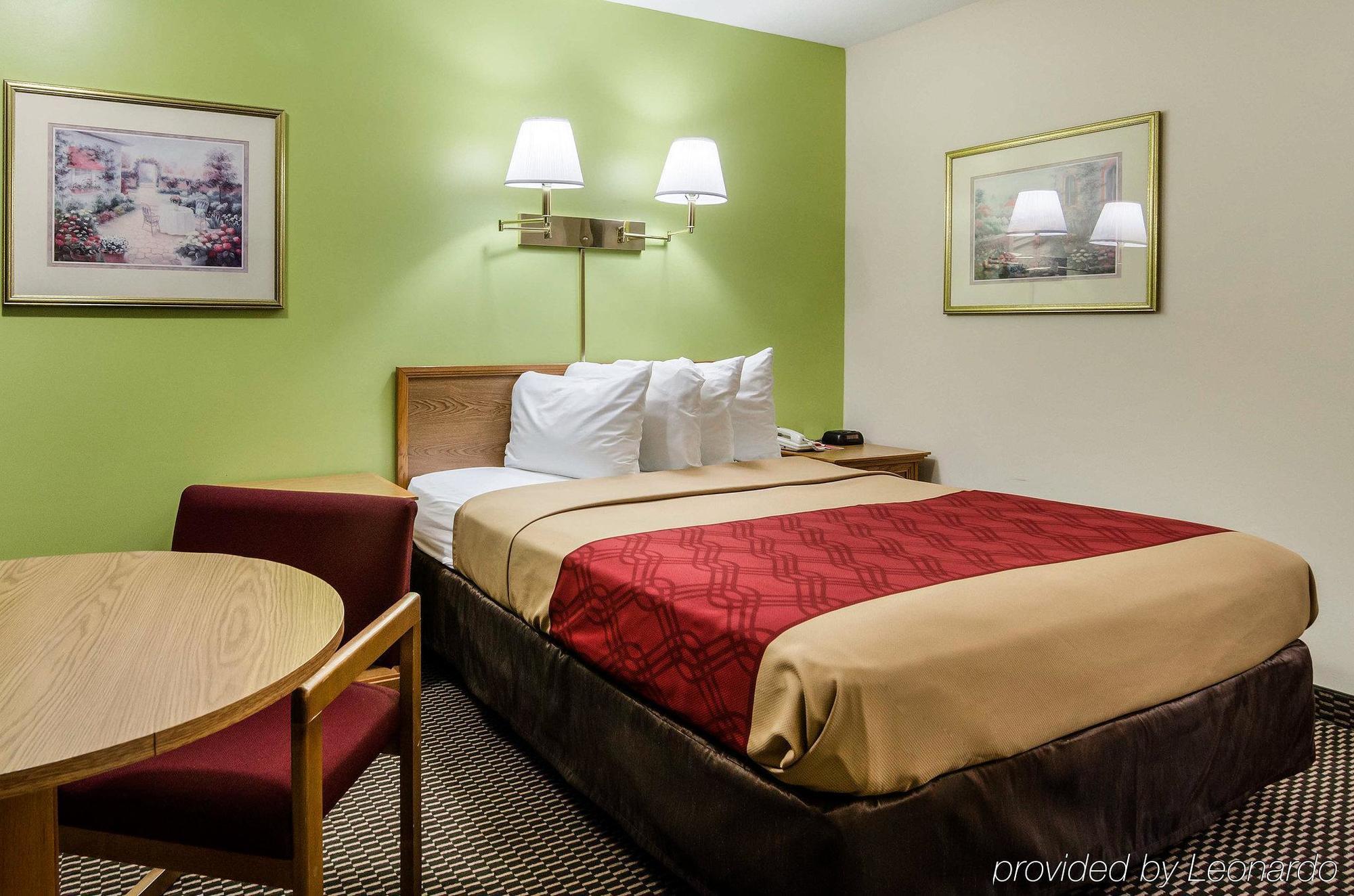 Econo Lodge University Lawrence Exteriér fotografie