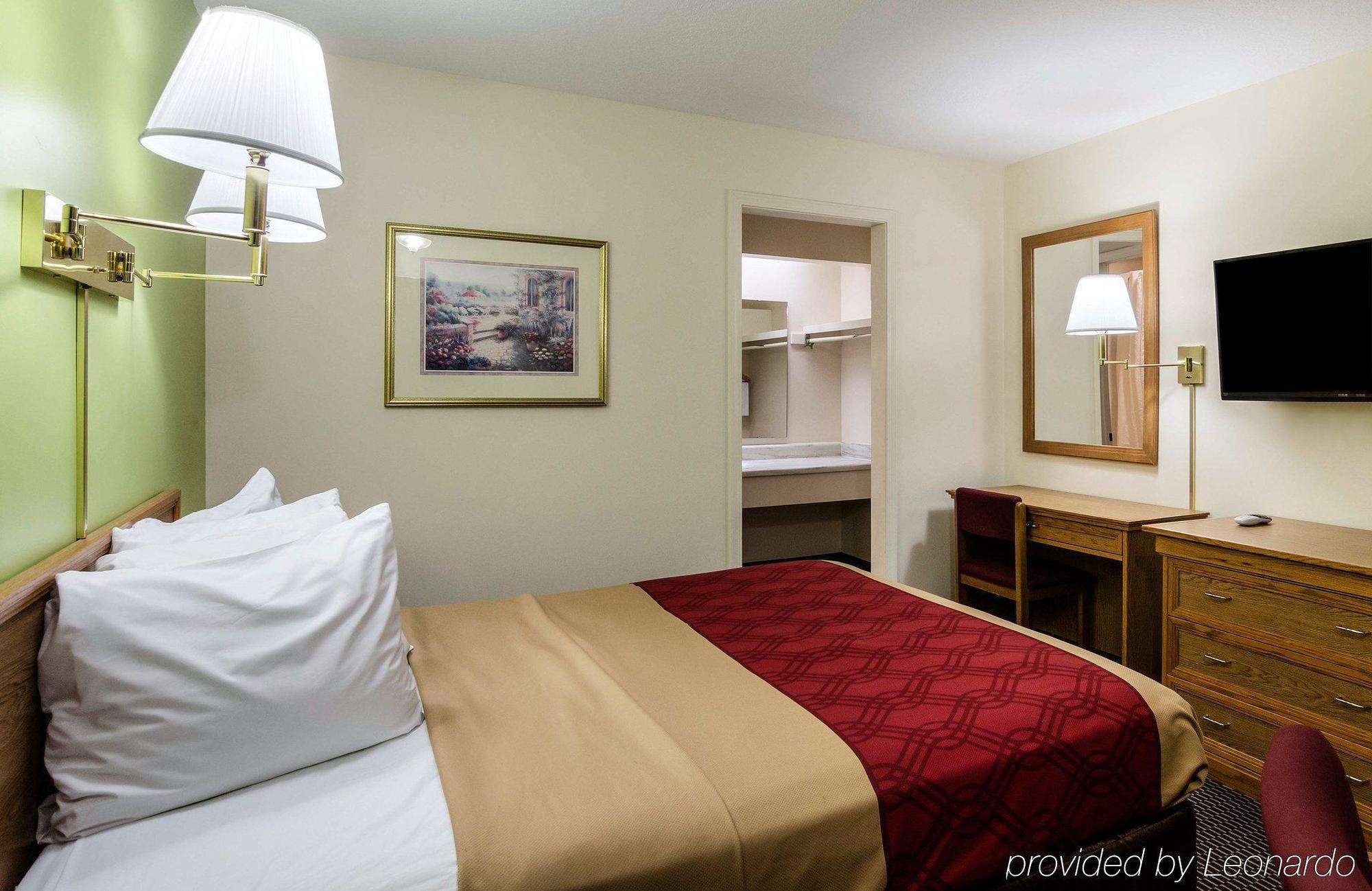 Econo Lodge University Lawrence Exteriér fotografie